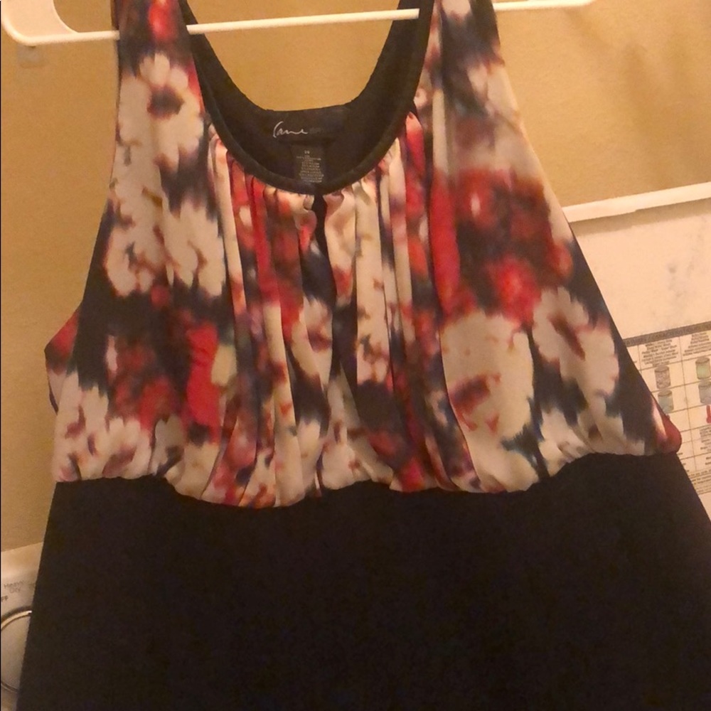 Seeveless dress